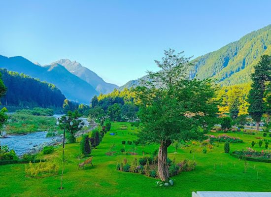 india/pahalgam/landmark/pahalgam-market
