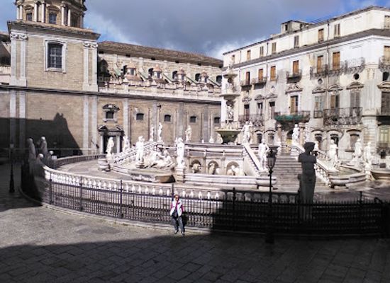 italy/palermo/landmark/la-camera-delle-meraviglie