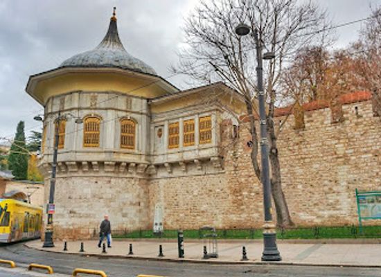 turkiye/istanbul/landmark/alay-pavilion
