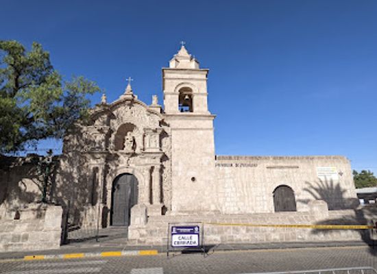 peru/arequipa/yanahuara/landmark/plaza-de-yanahuara