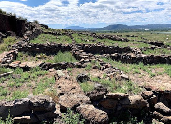 arizona/apache-county/landmark/casa-malpais-archaeological-park-museum