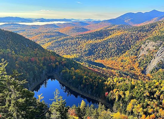 new-york/adirondack-mountains/landmark/roaring-brook-trailhead