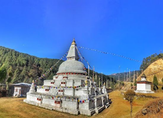 bhutan/wangdue-phodrang/landmark/chendebji-chorten