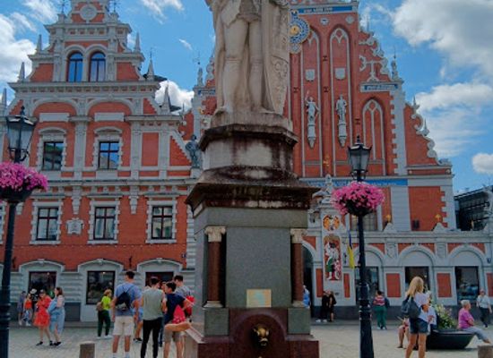 latvia/the-baltic-sea-coast/landmark/house-of-the-black-heads