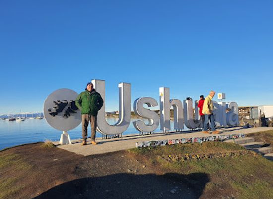 argentina/ushuaia/landmark/cartel-ushuaia