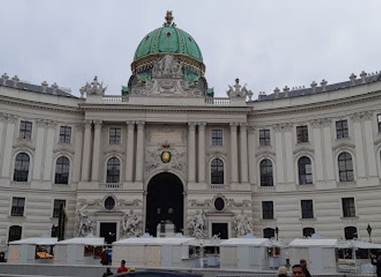 austria/vienna/landmark/time-travel-vienna