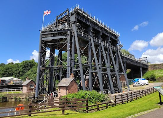 united-kingdom/cheshire/attraction/anderton-boat-lift-visitor-centre-2