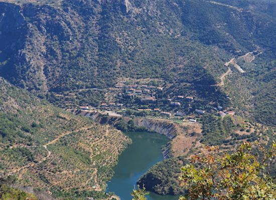 portugal/douro/landmark/cruzinha-viewpoint