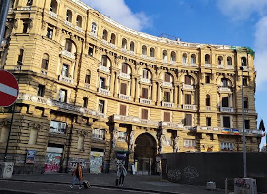 italy/naples/landmark/via-roma