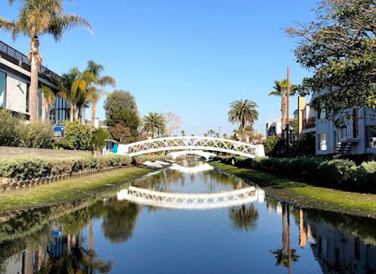 california/los-angeles/landmark/venice-canals