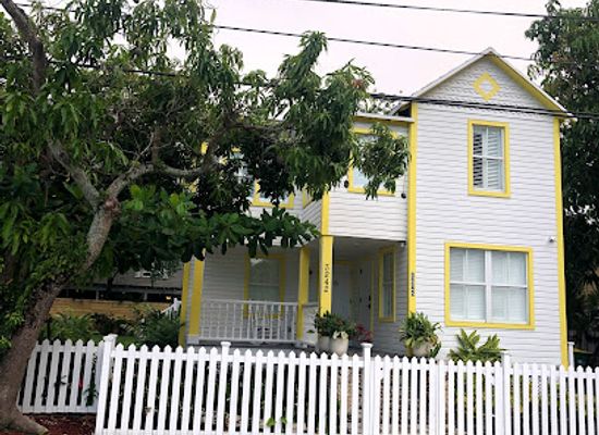 florida/miami/coconut-grove/landmark/e-w-f-stirrup-house