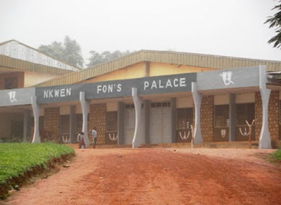 cameroon/bamenda/commercial-avenue/landmark/nkwen-fon-s-palace
