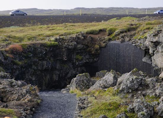 iceland/reykjanes-peninsula/landmark/raufarholshellir