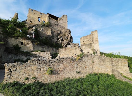 austria/lower-austria/landmark/durnstein-castle