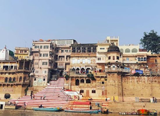 india/varanasi/dashashwamedh-ghat/landmark/chousatti-ghat