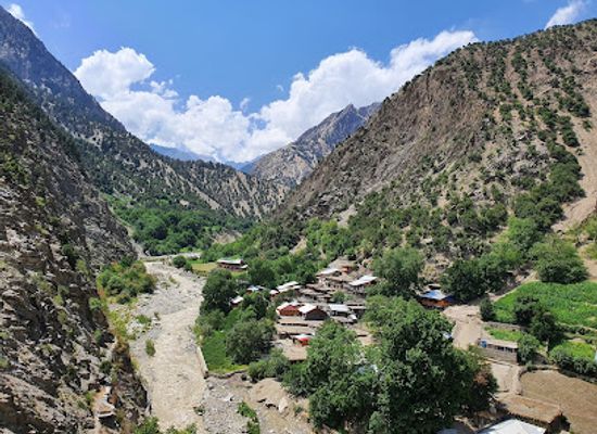 pakistan/chitral/landmark/rumbur