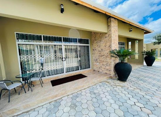 zambia/western-province/landmark/meanwood-place-apartments
