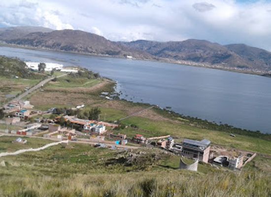 peru/puno/landmark/lake-titicaca-travel