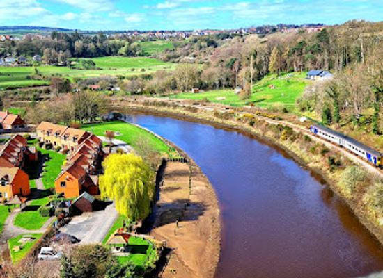 united-kingdom/whitby/landmark/larpool-viaduct
