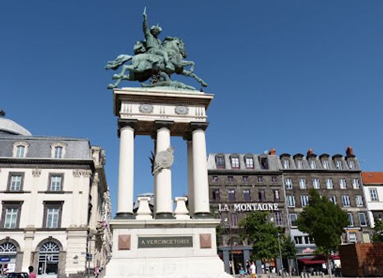 france/auvergne/landmark/statue-of-vercingetorix
