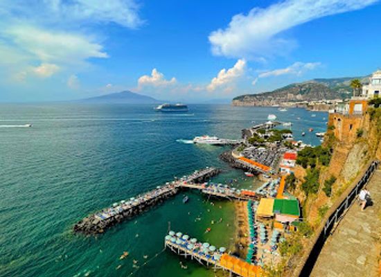 italy/sorrento/landmark/lift-to-sorrento-marina