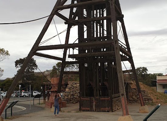 australia/far-west/landmark/pro-hart