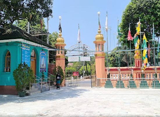 myanmar-burma/ayeyarwady-region/landmark/tomb-of-bahadur-shah-zafar