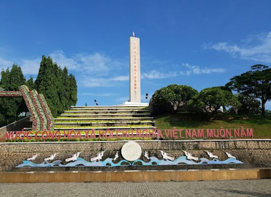 vietnam/vung-tau/back-beach/landmark/monument-for-war-heroes