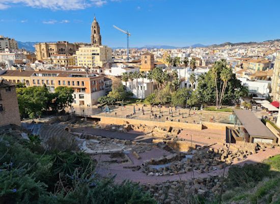 spain/malaga/landmark/letras-malaga