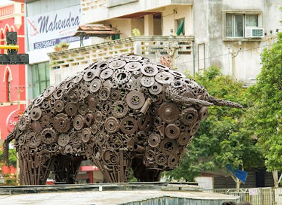 india/vadodara/fatehganj/landmark/bull-circle