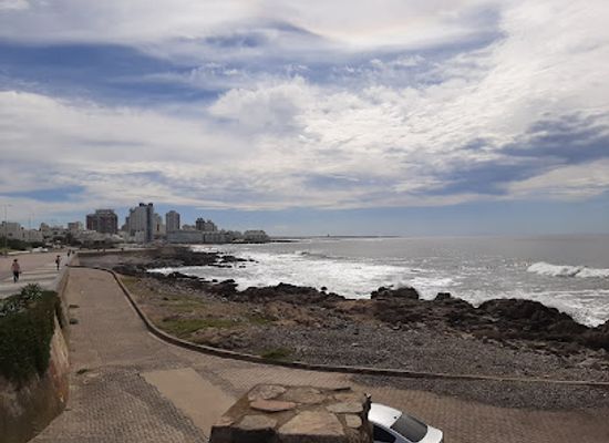 uruguay/litoral/landmark/great-britain-square