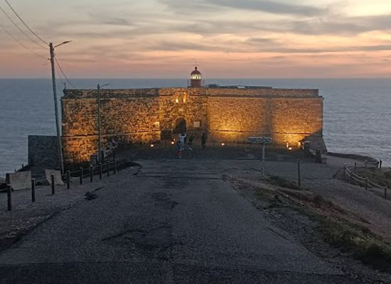 portugal/nazare/landmark/farol-da-nazare