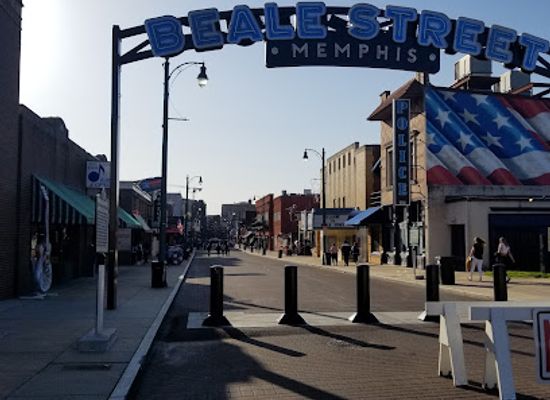 tennessee/memphis/downtown/landmark/beale-street-entertainment-district