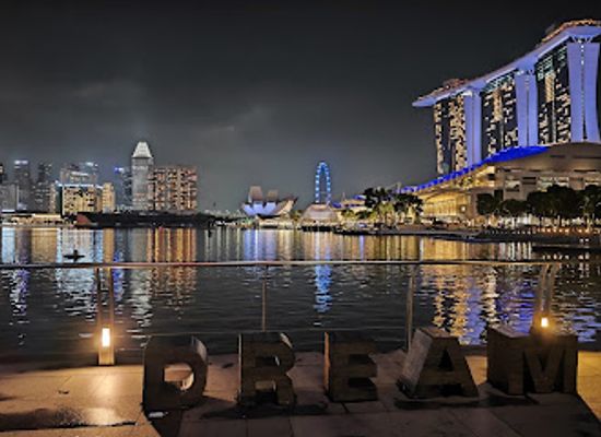 singapore/marina-bay/marina-centre/landmark/the-dream-sign