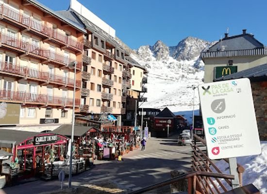 andorra/pas-de-la-casa/landmark/la-terrasse-lucien