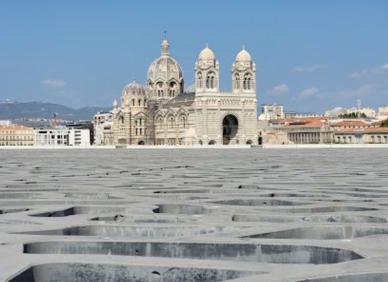 france/marseille/landmark/cosquer-mediterranee
