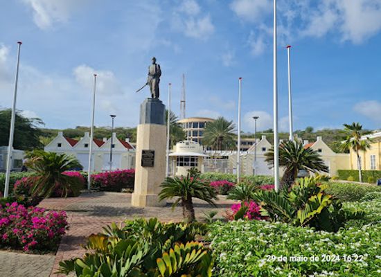 curacao/domi-abou/landmark/simon-bolivar-monument