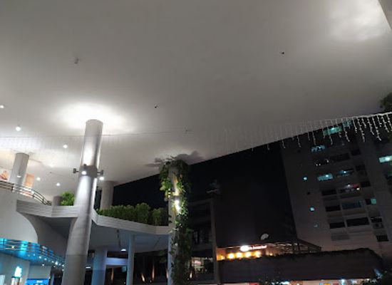 singapore/woodlands/landmark/kampung-admiralty-hawker-centre