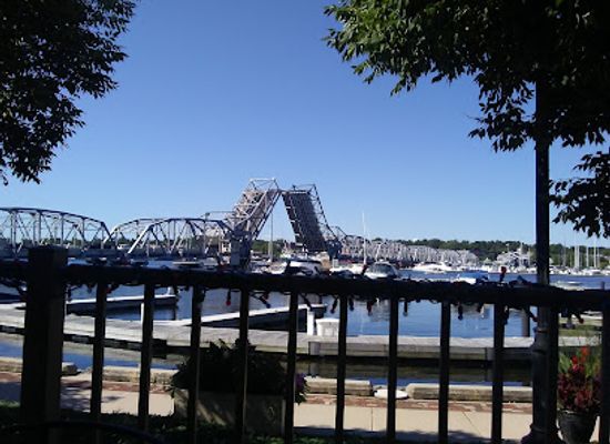 wisconsin/sturgeon-bay/landmark/historic-sturgeon-bay-bridge