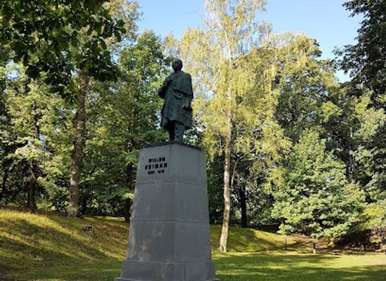 estonia/tartu/landmark/willem-reimani-monument-monument-to-villem-reiman
