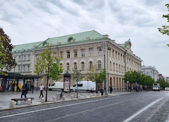 lithuania/vilnius/old-town/landmark/vincas-kudirka-square