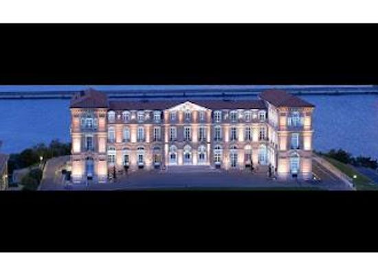 france/provence/landmark/palais-du-pharo