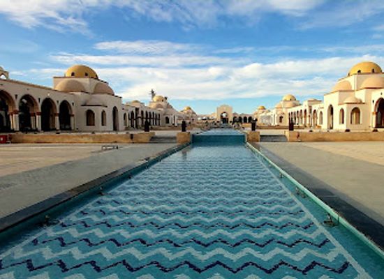 egypt/safaga/landmark/arrival-piazza