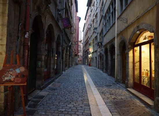 france/rhone-alpes/landmark/les-traboules-du-vieux-lyon