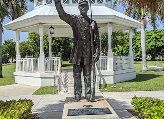 florida/florida-keys/landmark/key-west-veterans-memorial-garden-at-bayview-park