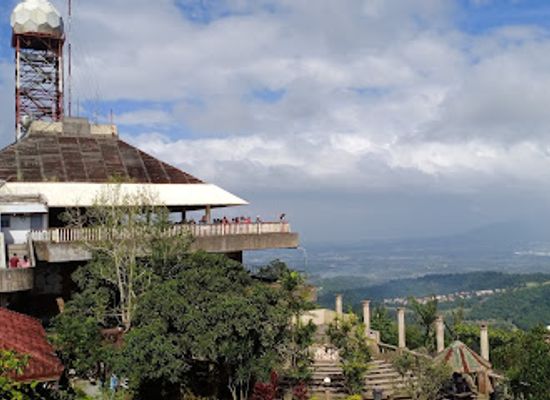 philippines/tagaytay/landmark/people-s-park-in-the-sky