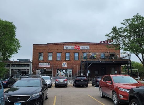 illinois/quad-cities/landmark/chicago-milwaukee-st-paul-and-pacific-freight-house