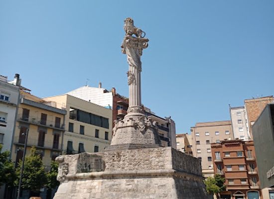 spain/girona/eixample/landmark/monument-del-lleo