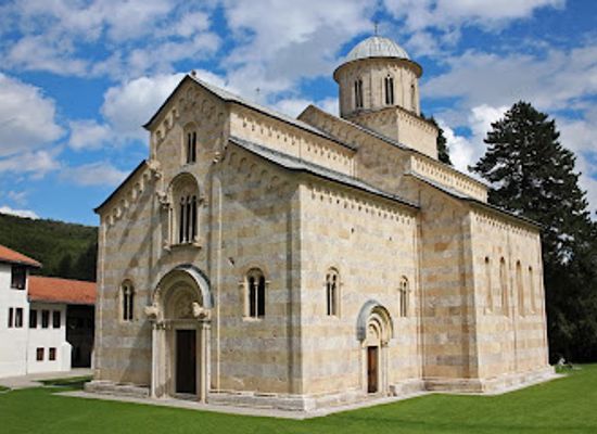 kosovo/drenica/landmark/monastery-visoki-decani