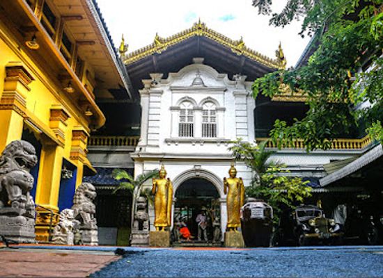 sri-lanka/colombo/landmark/gangaramaya-temple